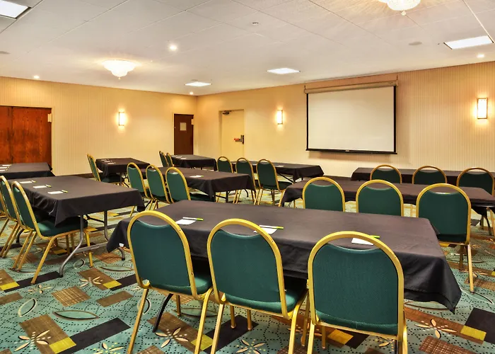Days Inn By Wyndham Plattsburgh